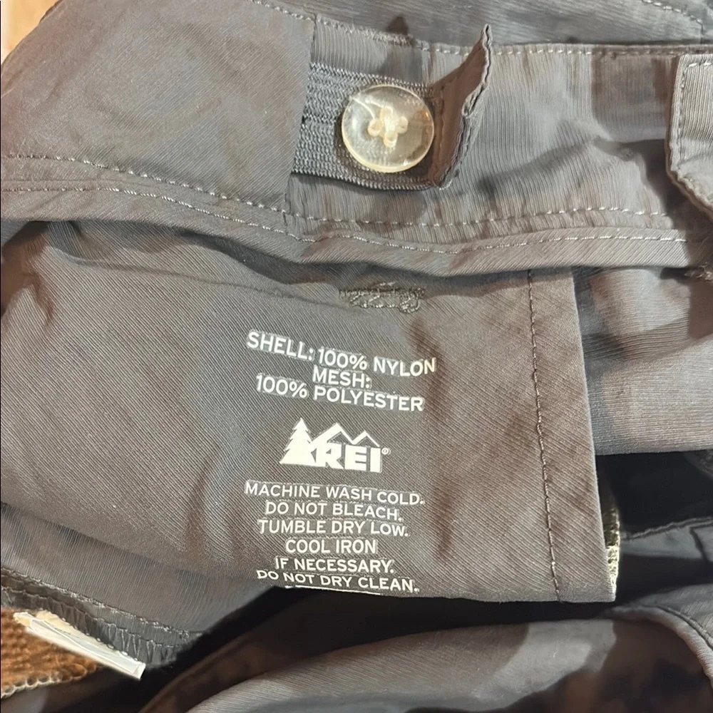 REI Sahara Shorts Gray Cargo Hiking Outdoor Women's 10